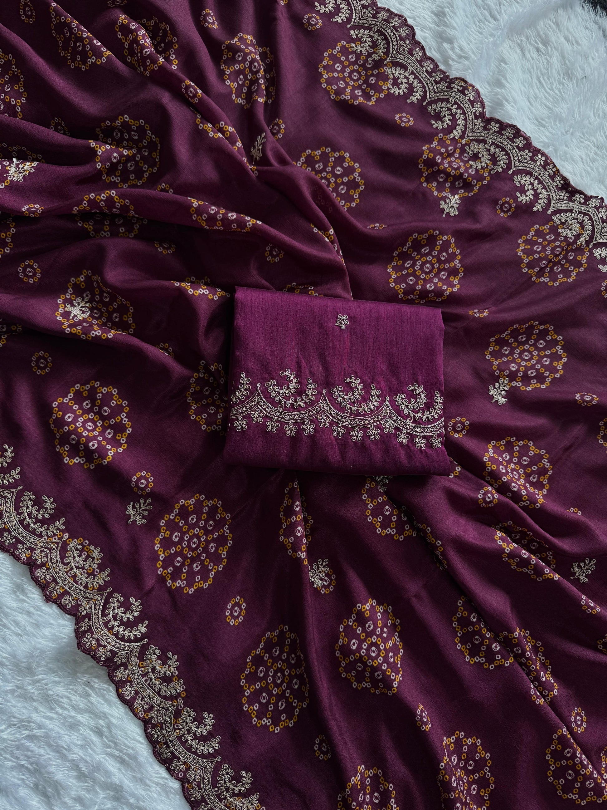 Beautiful Chinnon saree in bandhani print