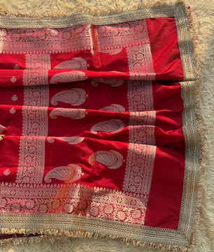 Soft Silk Saree In Red with Lace Work