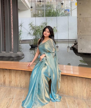 Beautiful Viral  in Fandy Silk at discount😍