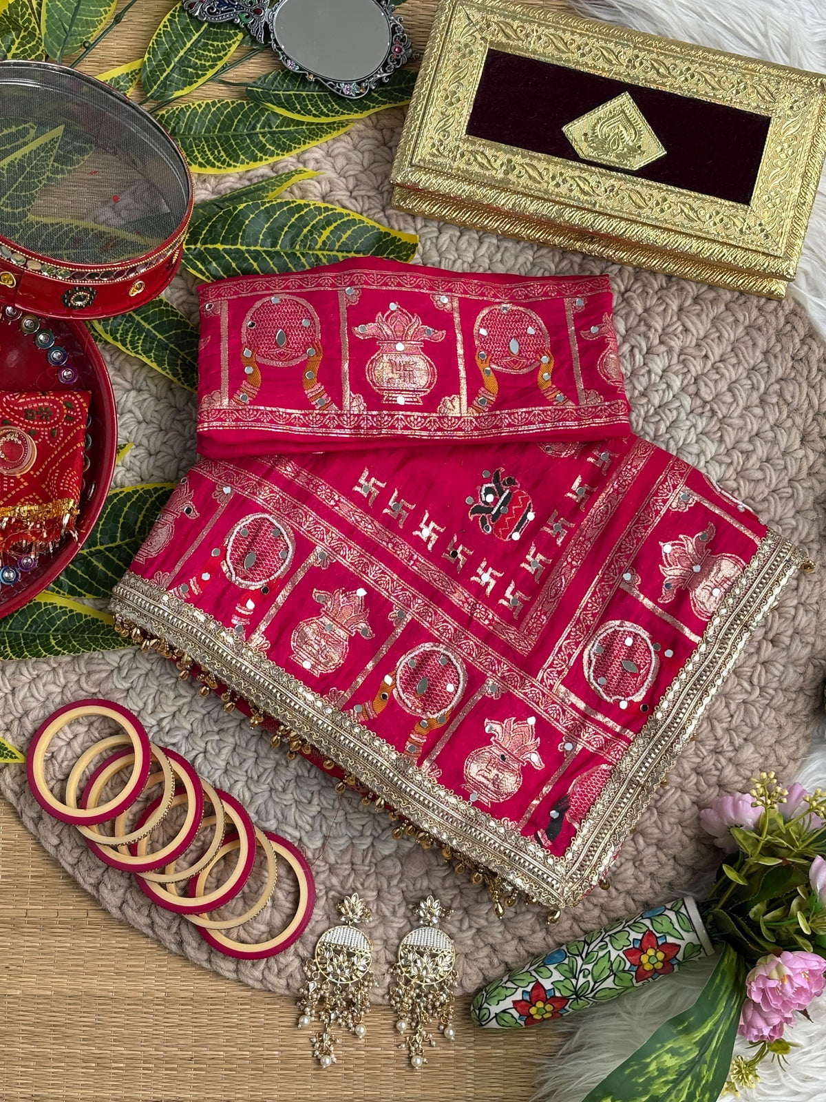 Very Pretty Nd Beautiful Women wearing this Red colour hit karvachauth saree