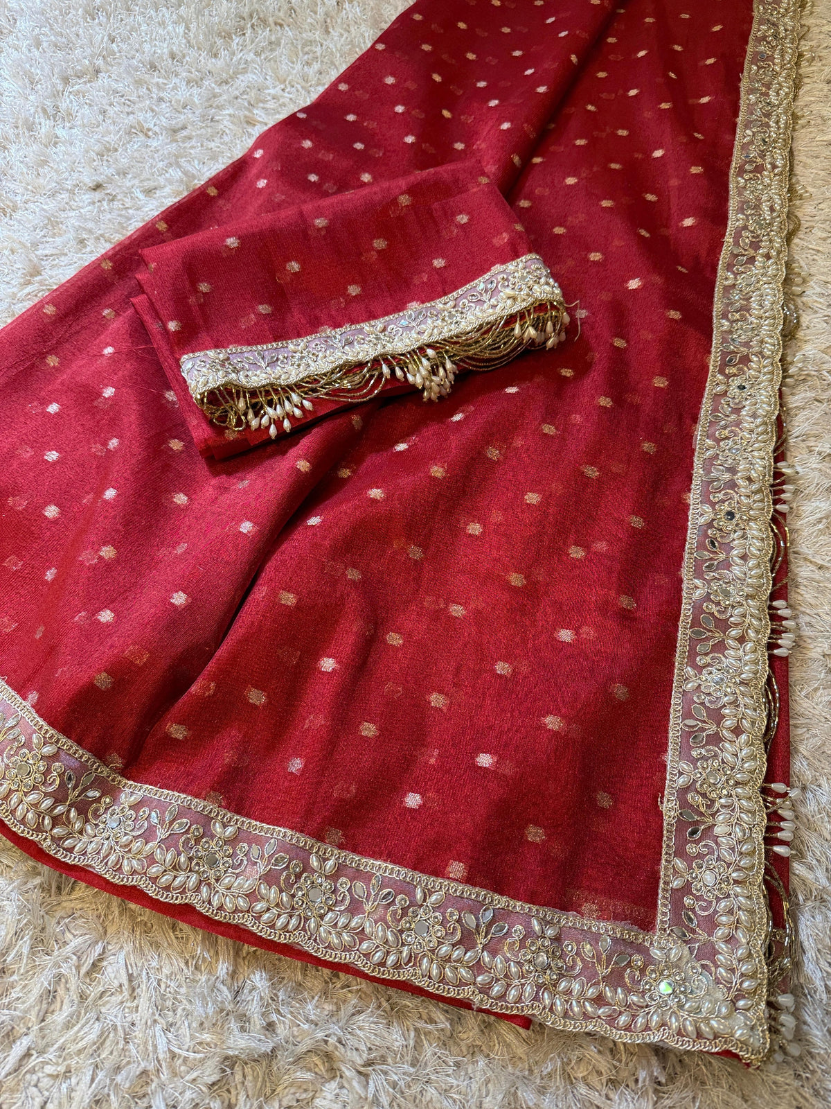 Soft Tissue saree with all over booti
