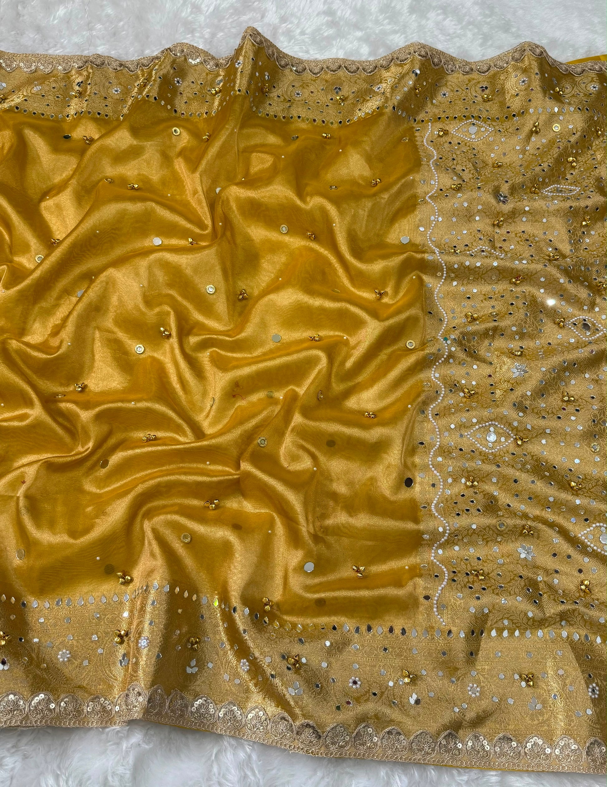 Premium tissue Ghoongru saree
