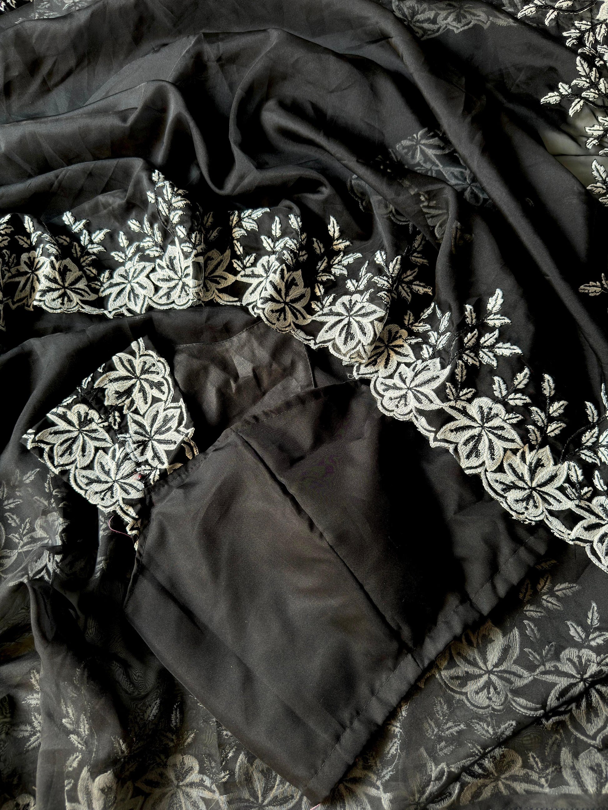 Pure Tebby Silk With Multy Thread Work And Scalping Border