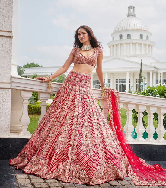 Presenting You Most Beautiful Most Trending Lehenga Collection*