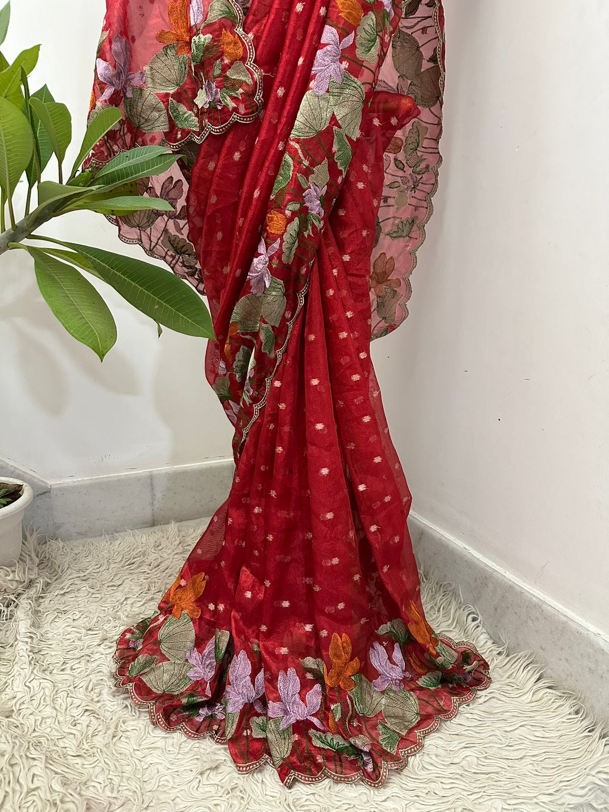 Authentic tissue buti saree
