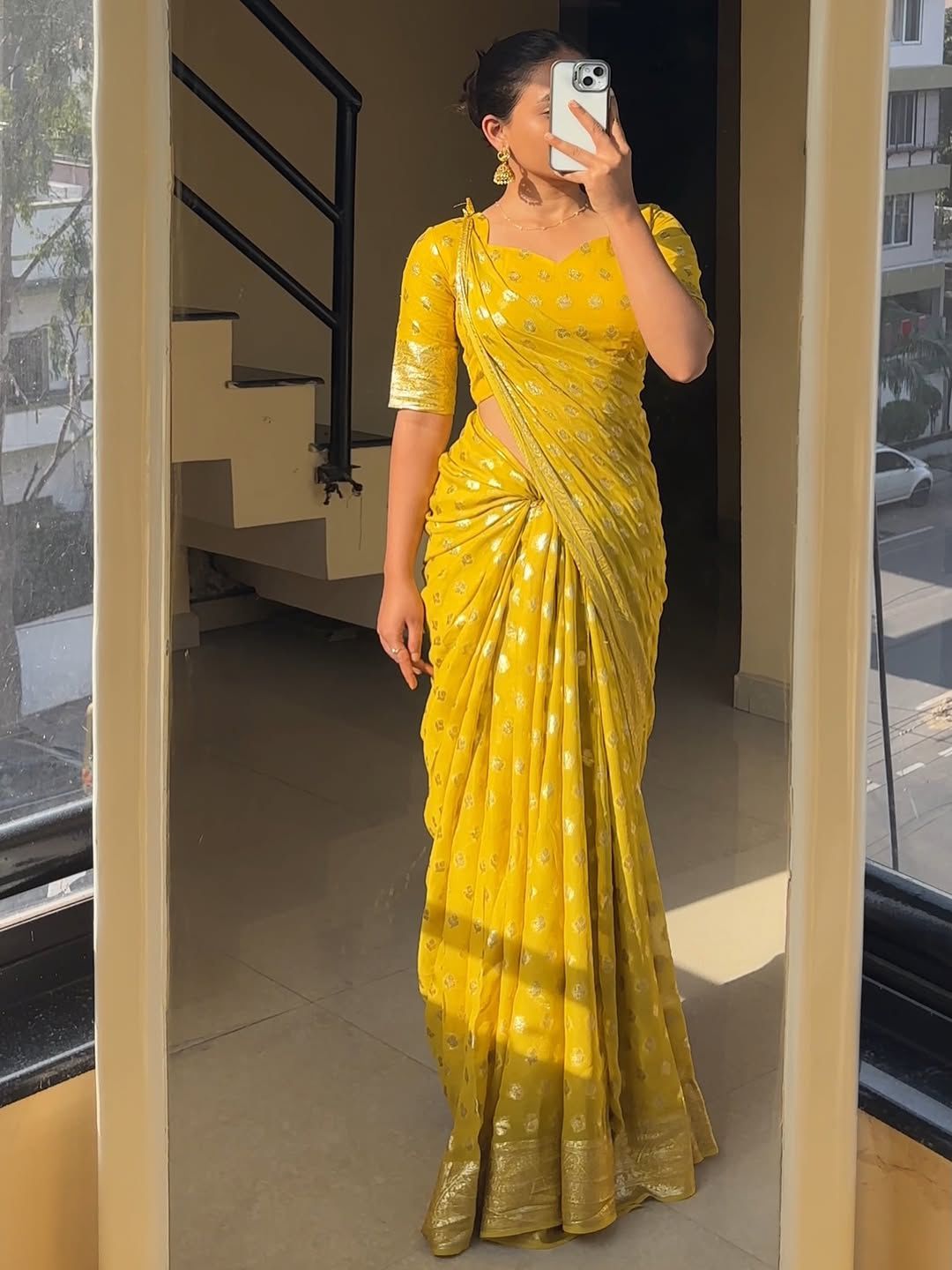 Viscose Georgette Saree With running Blouse