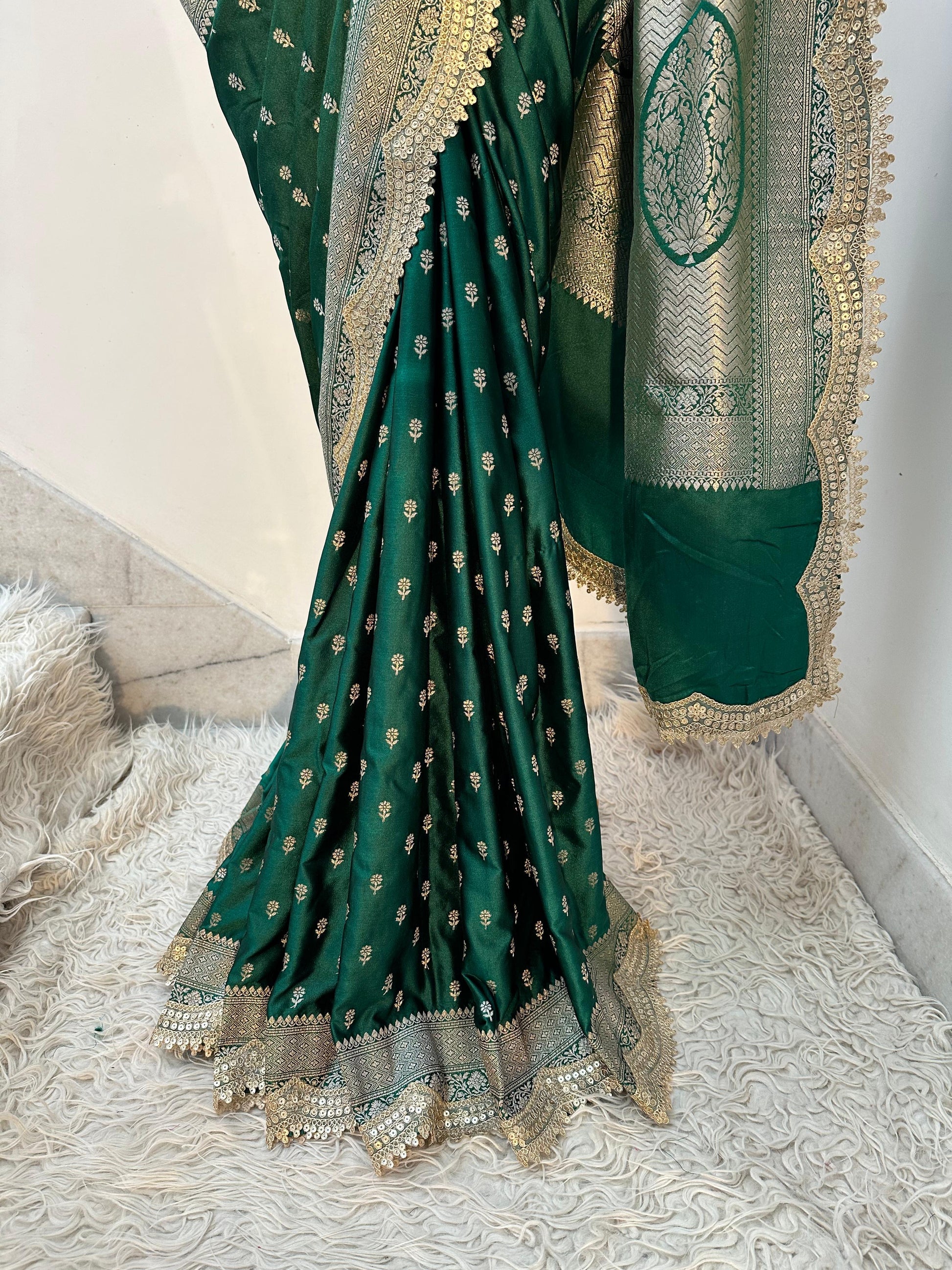 Authentic Banarasi premium mashru silk saree with Gold Zari weaving beautiful