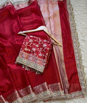 Banarasi Tissue Silk Heavy Lace Saree is crafted with luxurious and delicate silk fabric