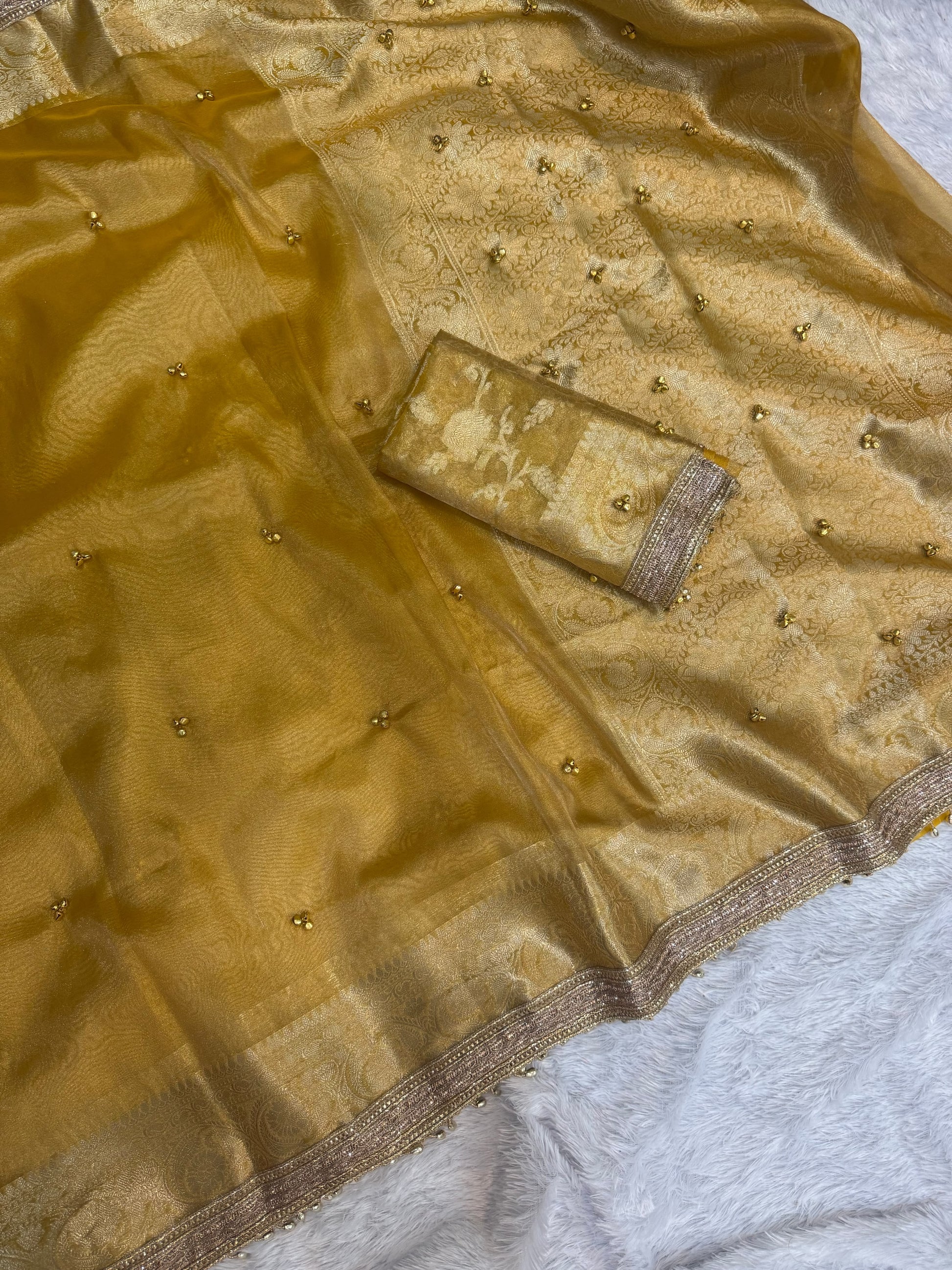 Viral Ghungroo Saree in tissue Silk fabric