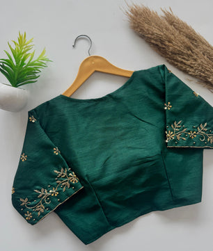 Beautiful handwork all over back nd sleves with designer handwork in blouse