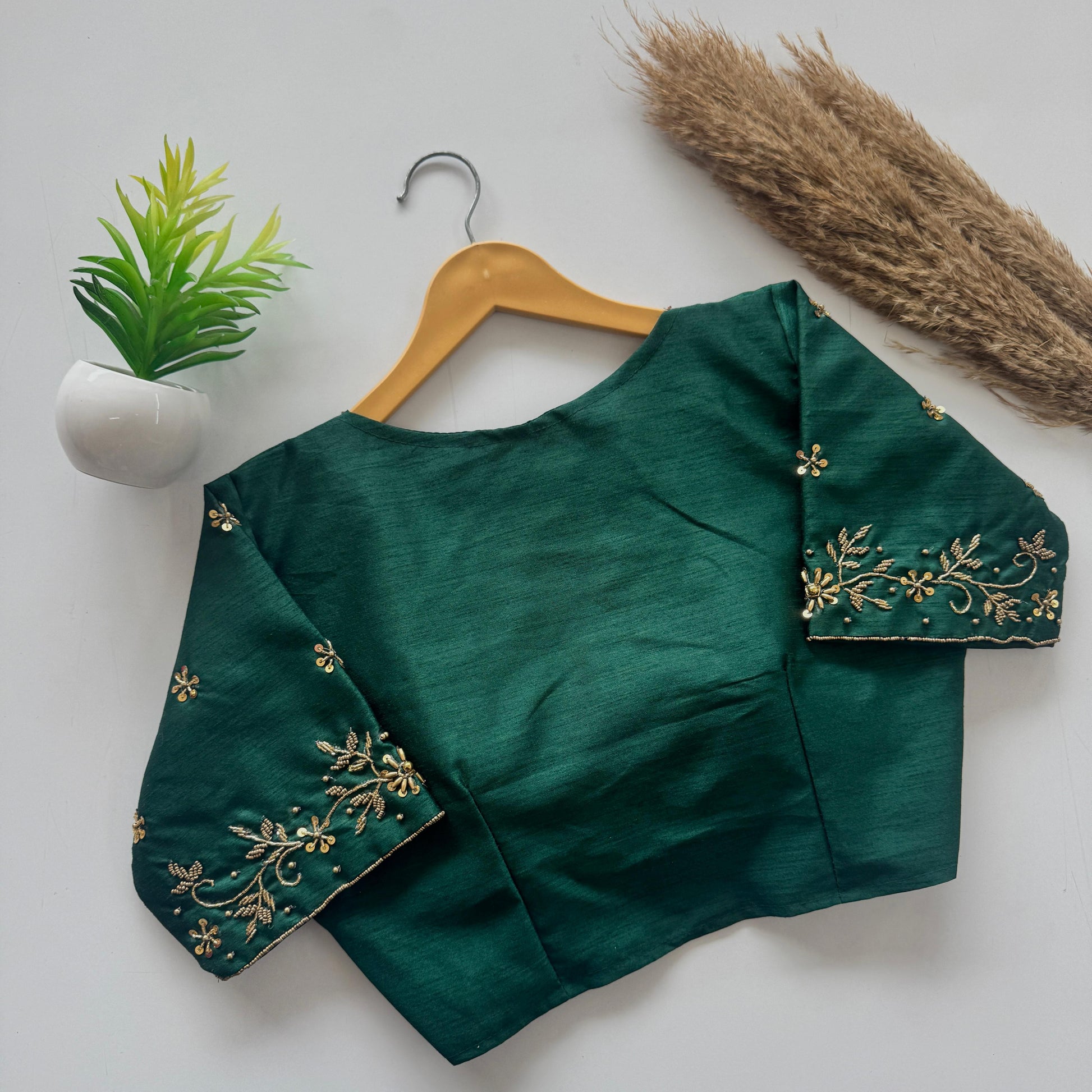 Beautiful handwork all over back nd sleves with designer handwork in blouse