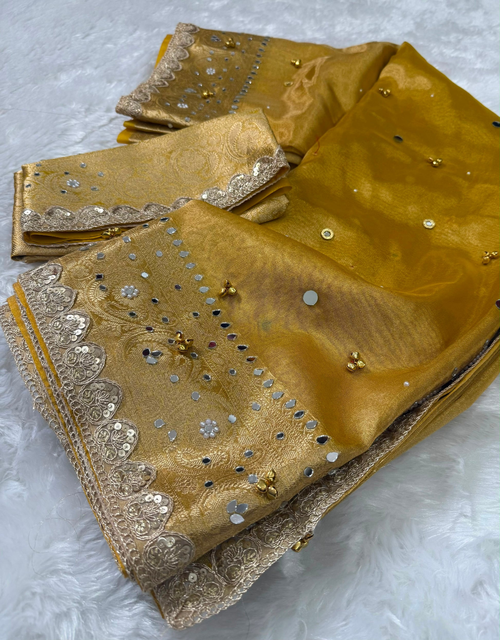 Premium tissue Ghoongru saree