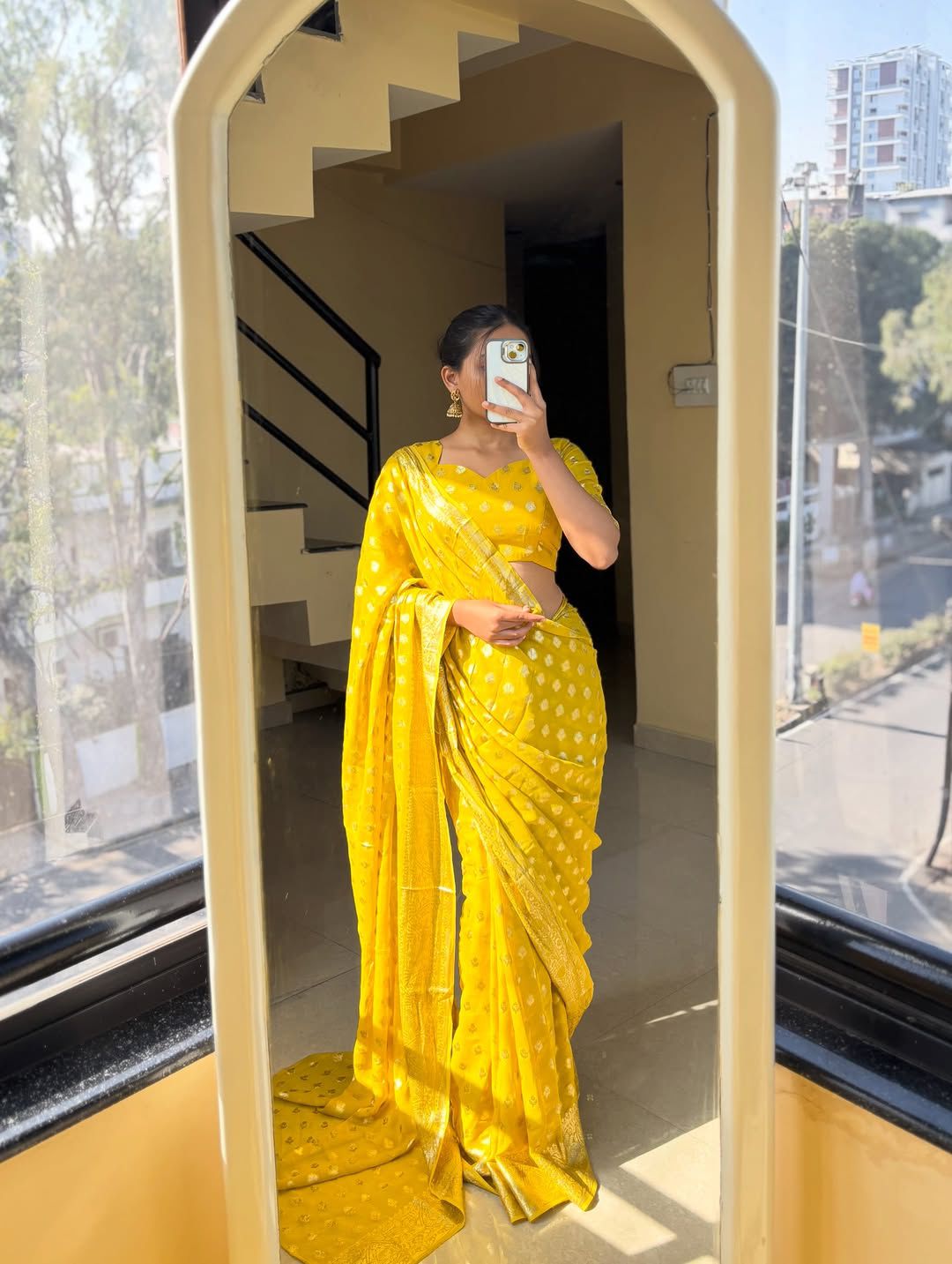Viscose Georgette Saree With running Blouse