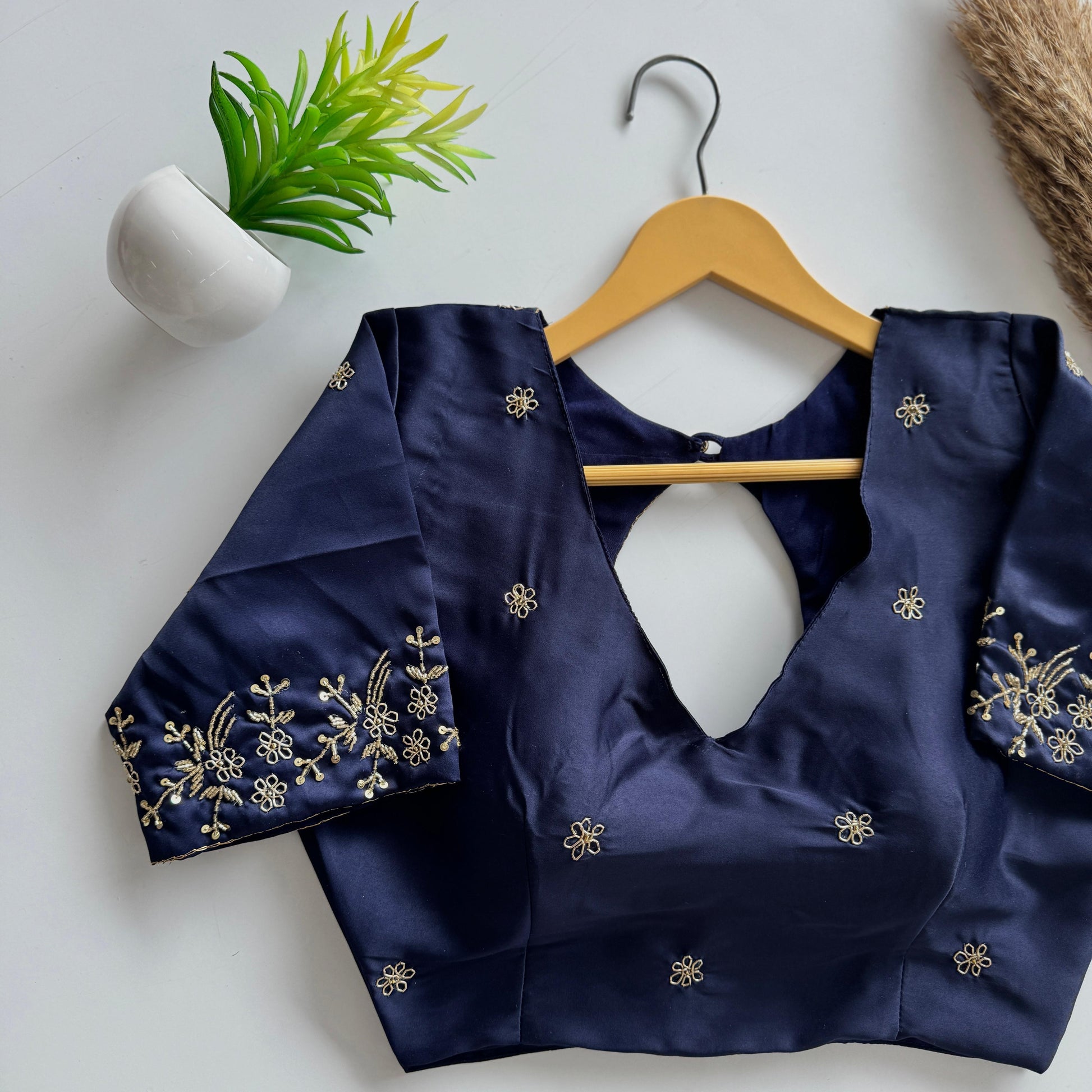 Beautiful handwork all over back nd sleves with designer handwork in blouse