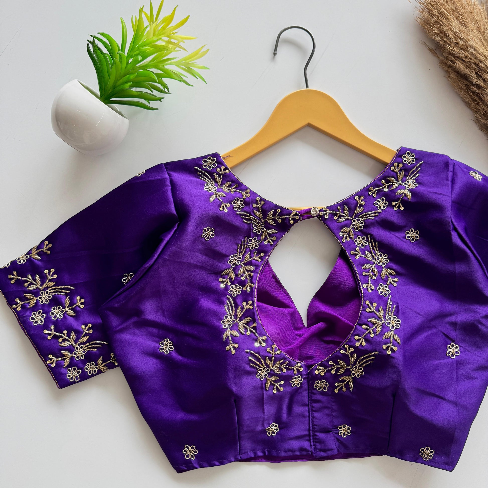 Beautiful handwork all over back nd sleves with designer handwork in blouse