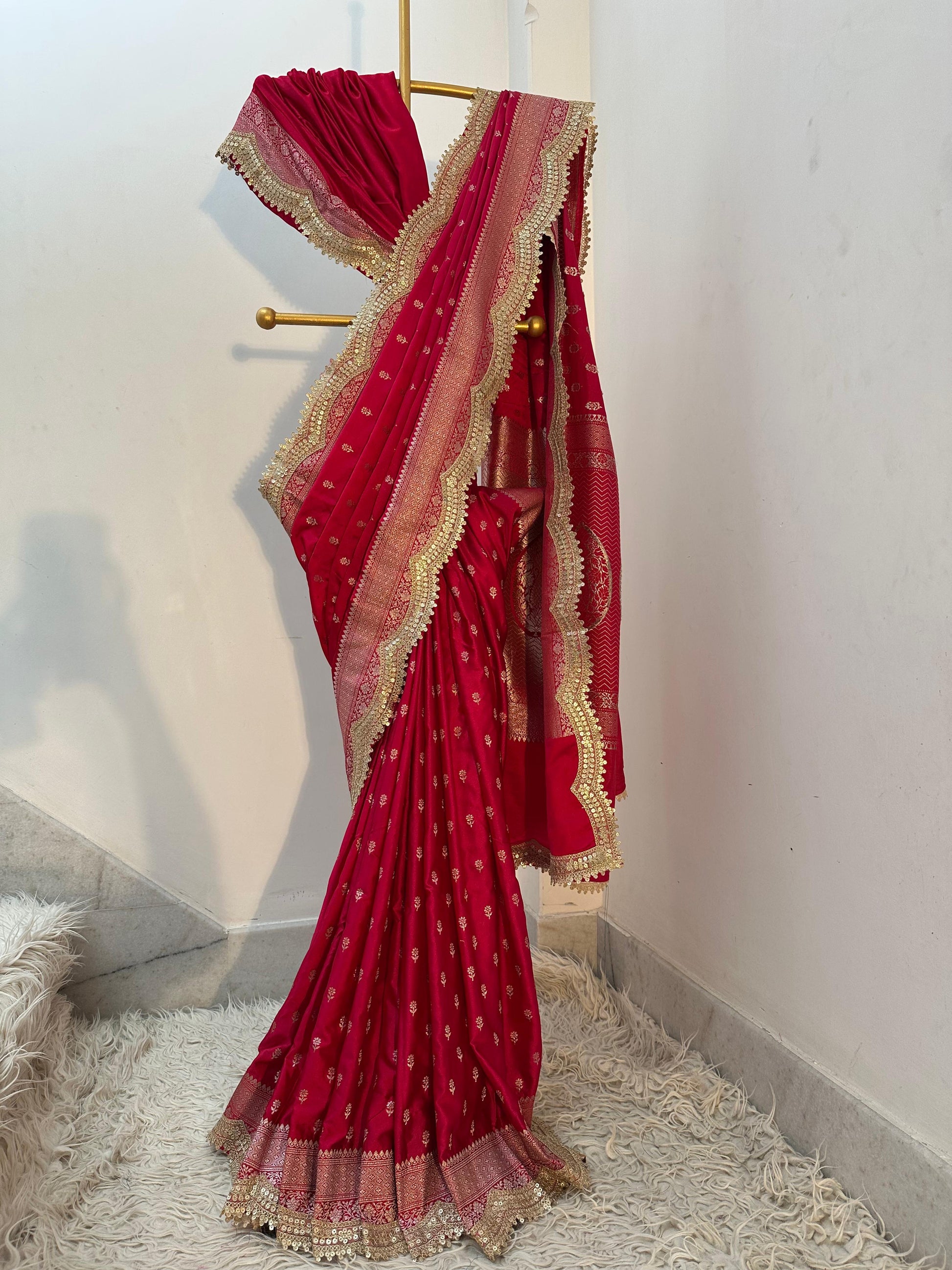 Authentic Banarasi premium mashru silk saree with Gold Zari weaving beautiful