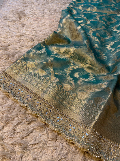 Banarasi Tissue Soft Silk Saree*💫 
Heavy Pearls, Mirror Lace hand work border
