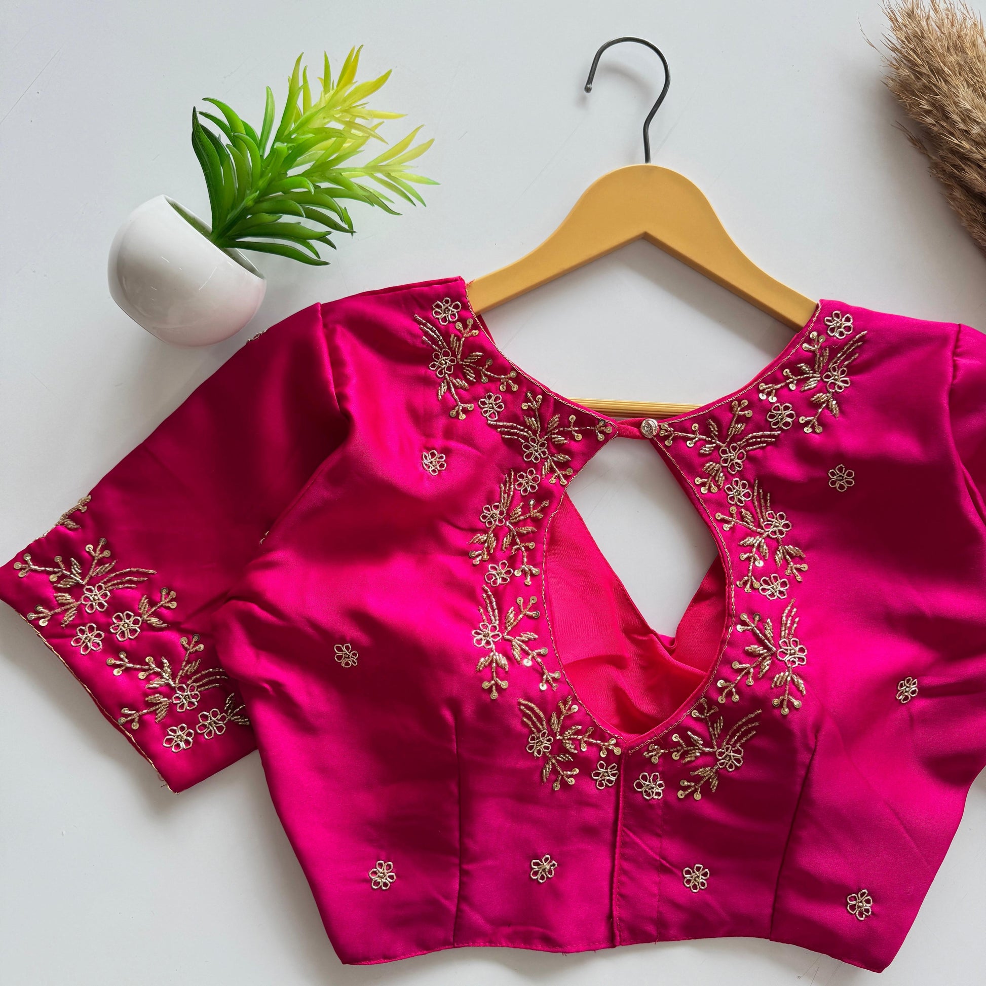 Beautiful handwork all over back nd sleves with designer handwork in blouse