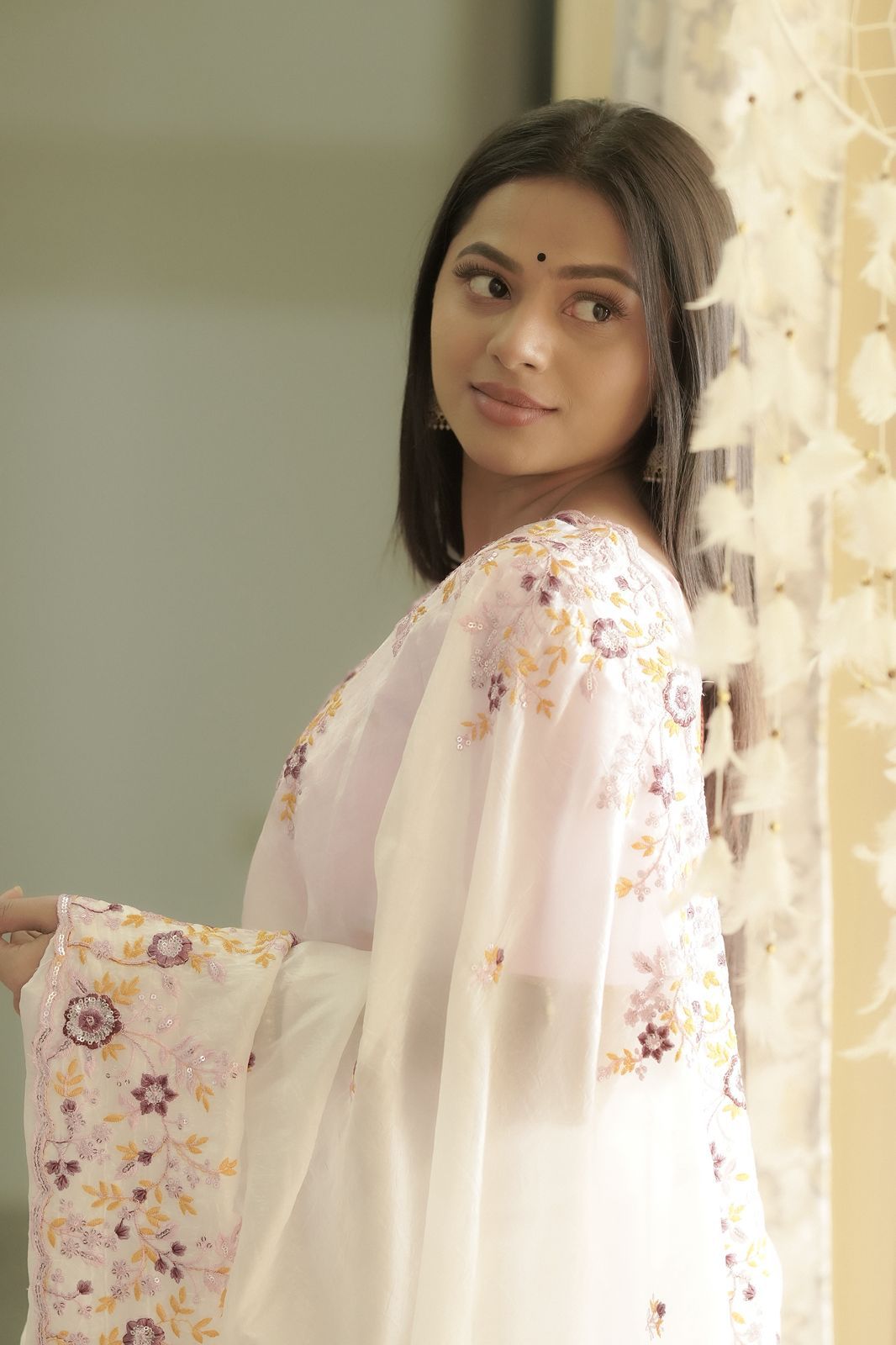 Gold crush soft Silk & Enhanced With embroidery , thread Work And sequence With Resham In Floral co