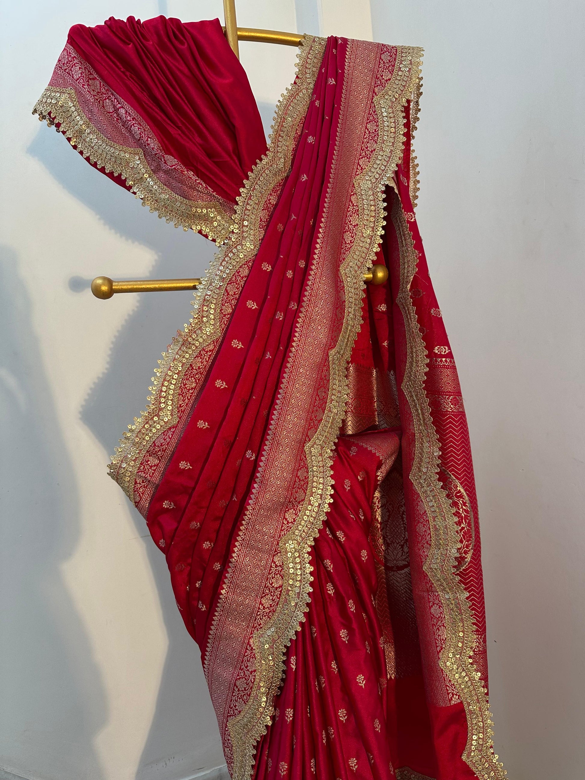 Authentic Banarasi premium mashru silk saree with Gold Zari weaving beautiful