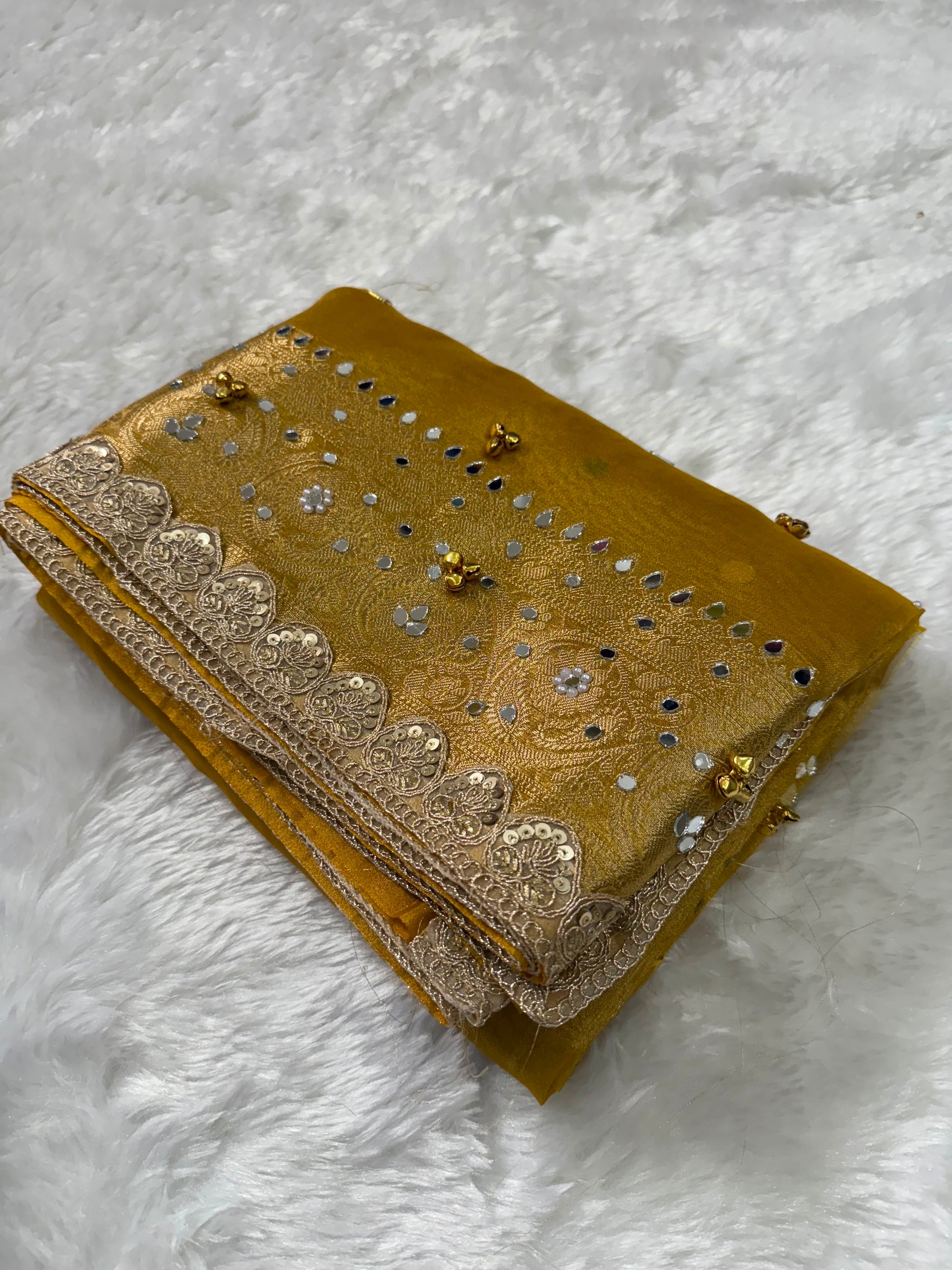 Premium tissue Ghoongru saree