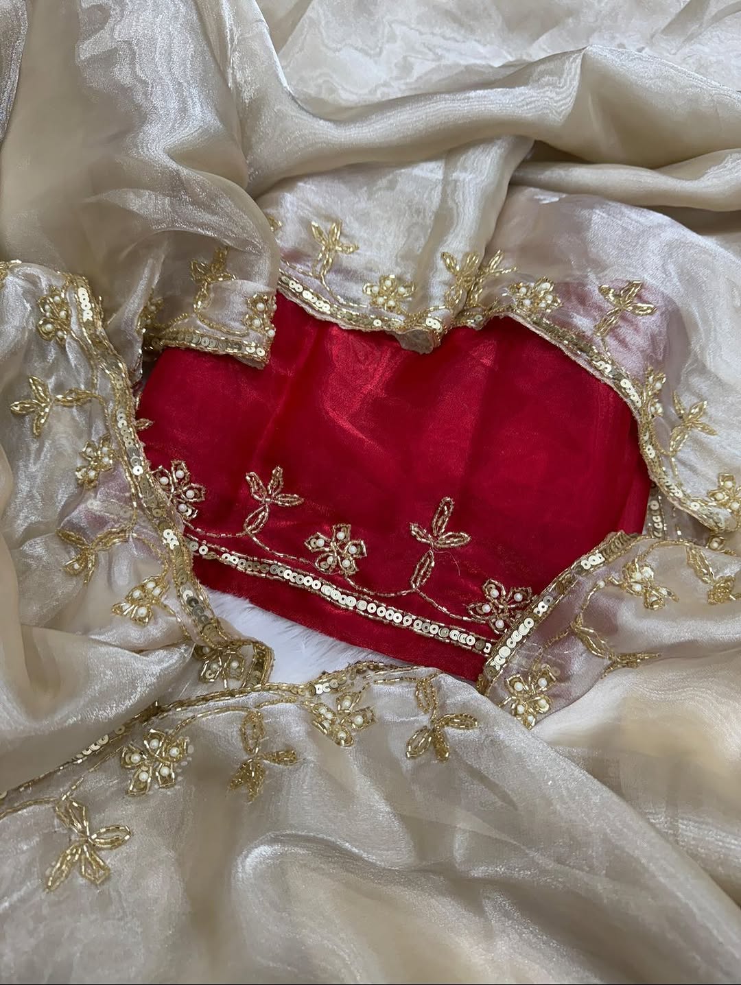 Soft Zimmi choo Saree in heavy hand work