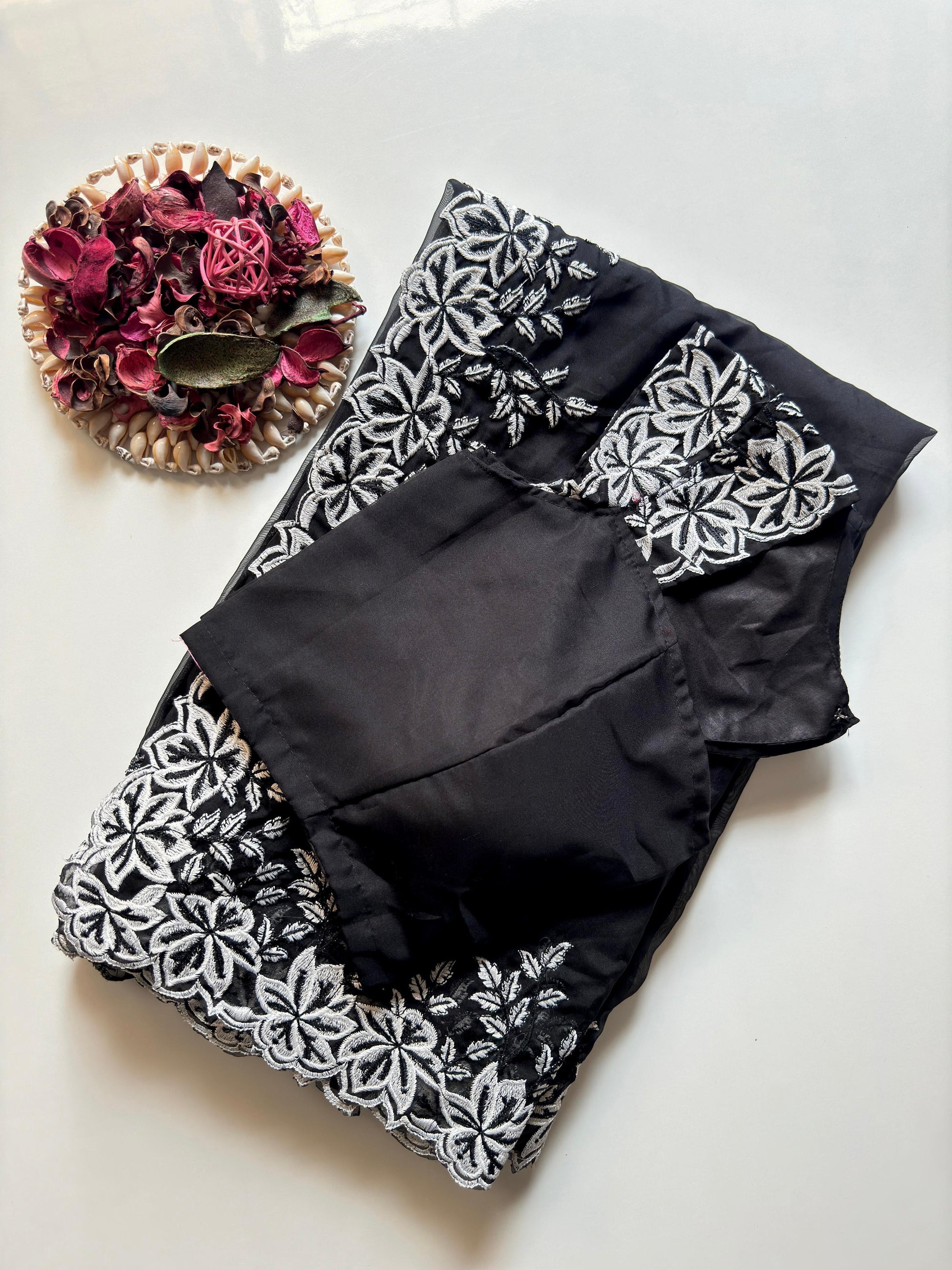 Pure Tebby Silk With Multy Thread Work And Scalping Border